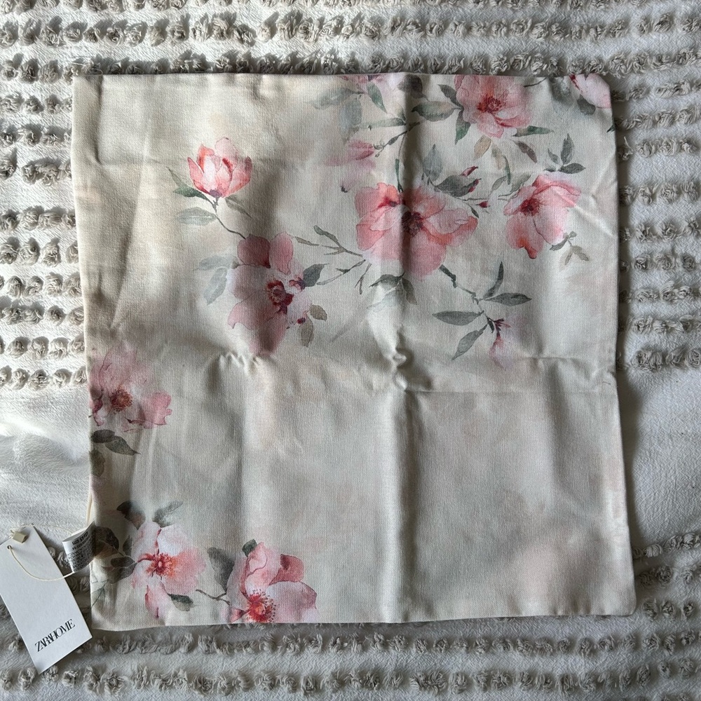 Zara Pillow Cover